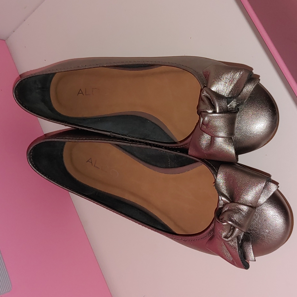 🎄Aldo Metallic Leather Flats - Holiday Footwear